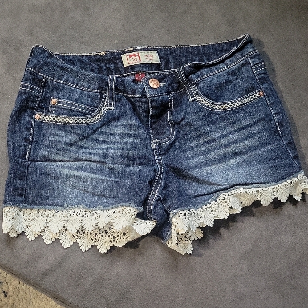 Women's Denim Shorts with Lace Trim
